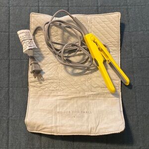 Mini DRY BAR travel straightener